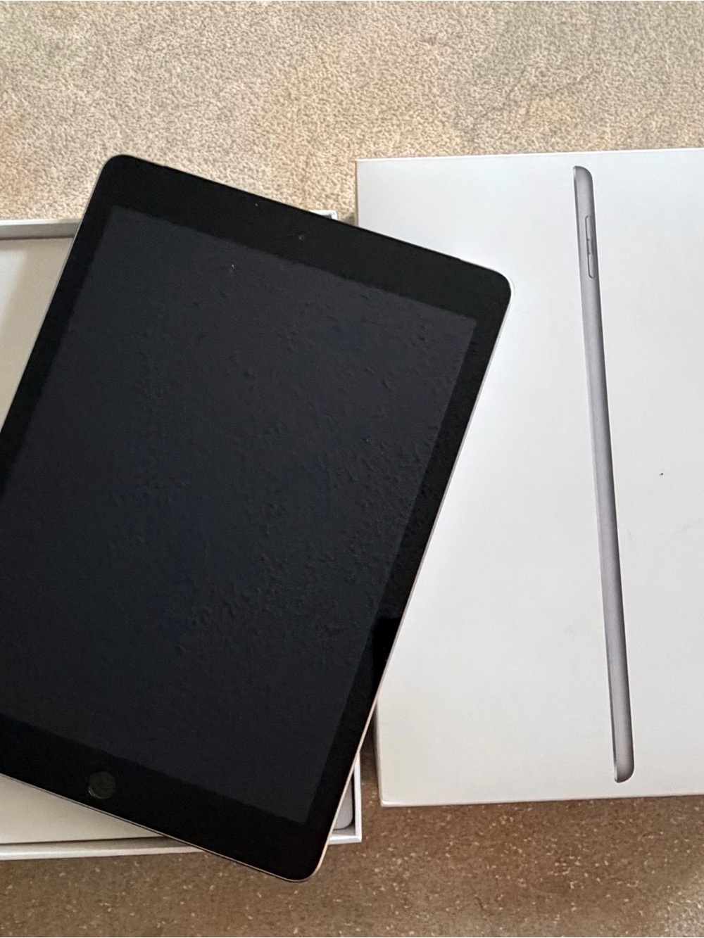 Apple iPad 5th generation 32gb with WiFi and cellular. 2 cases included.